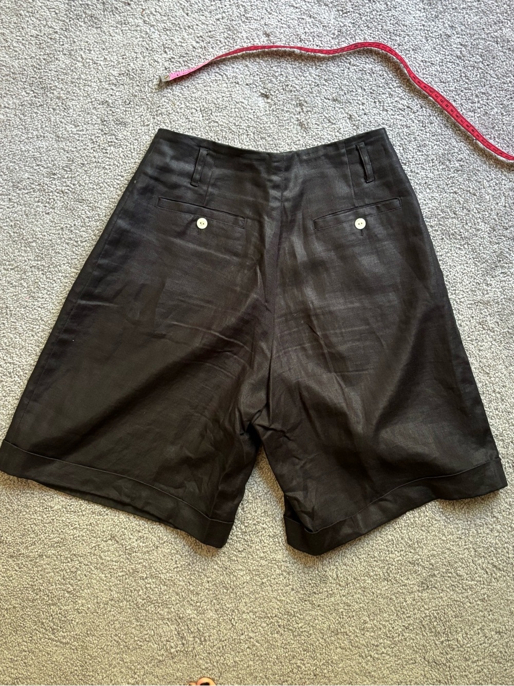 Vintage High-Waisted 100% Linen Shorts - Picture 3 of 12